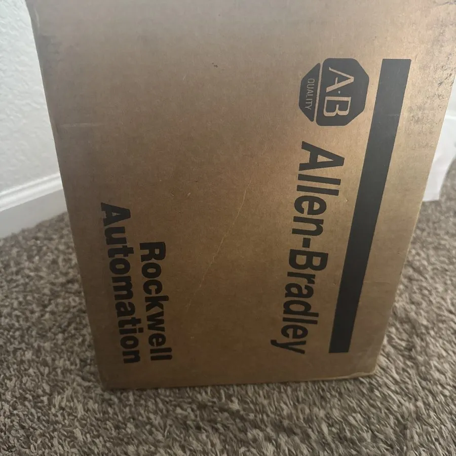 Серводвигатель Allen Bradley VPL-B0752M-WJ14AA servo motor — фото лота 1