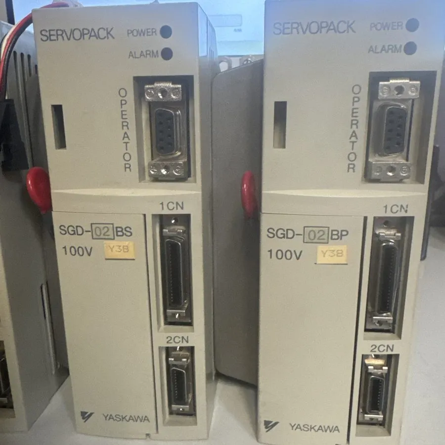 Сервопривод Yaskawa Servopack SGD-02BPY38 (item #92) — фото лота 1