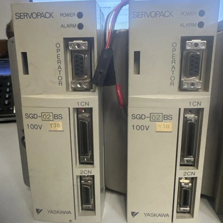 Сервопривод Yaskawa Servopack SGD-02BPY38 (item #92) — фото лота 2