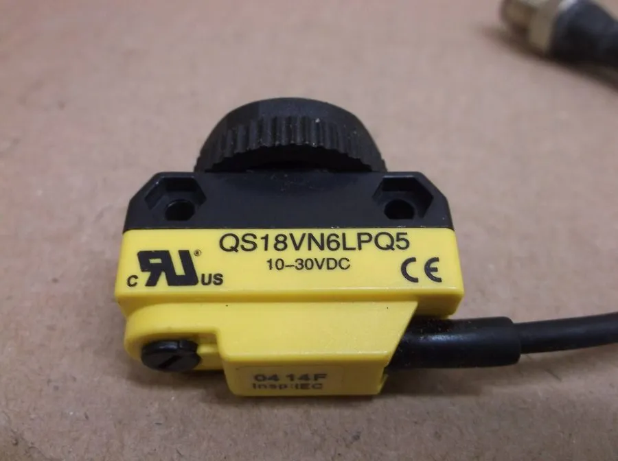 Фотоэлектрический датчик Banner QS18VN6LPQ5 Photoelectric Sensor 10-30 VDC