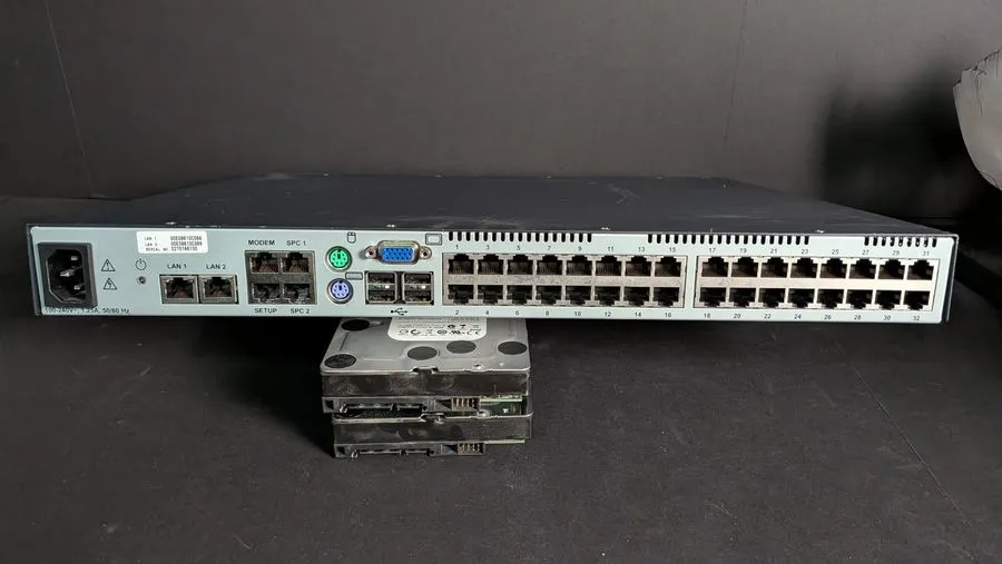 KVM-переключатель Avocent DSR2035 520-428-505 32-Port KVM Over IP Network Ethern