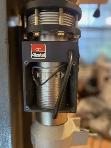 Насос CIT Alcatel PDR250 Air Cooled Diffusion Vacuum Pump (115V, 400W) — фото лота 1