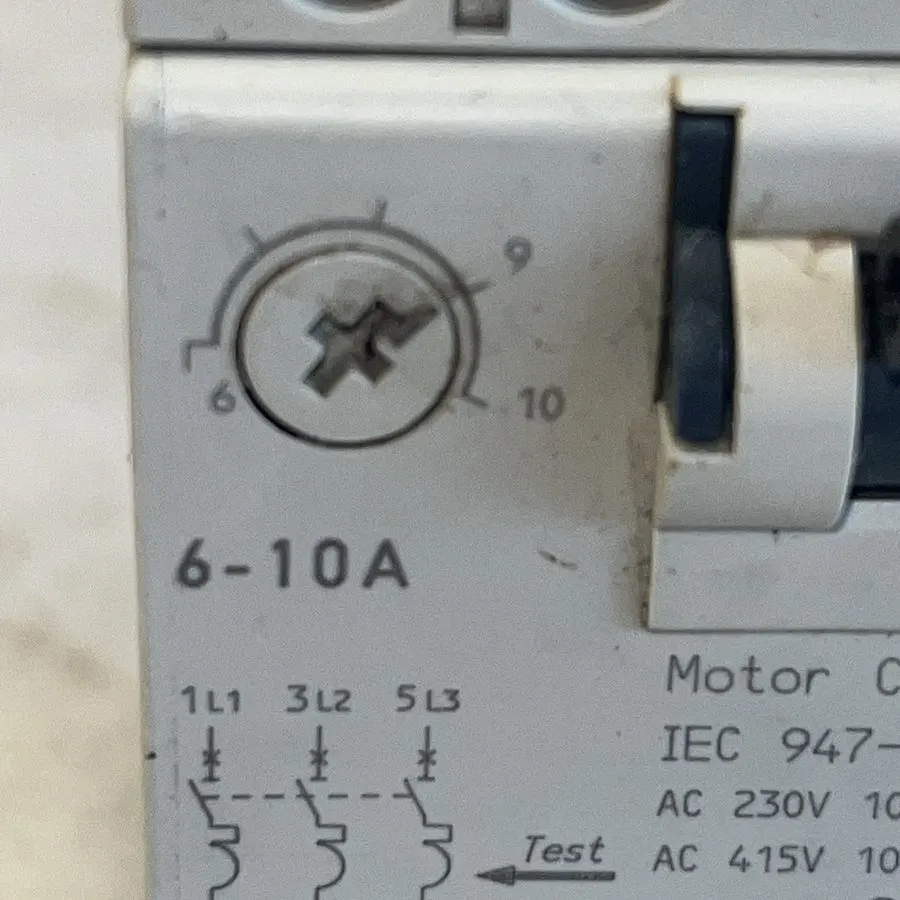 Автоматический выключатель Schneider Motor circuit breaker GV2-RS14C GV2-RS14 6- — фото лота 1