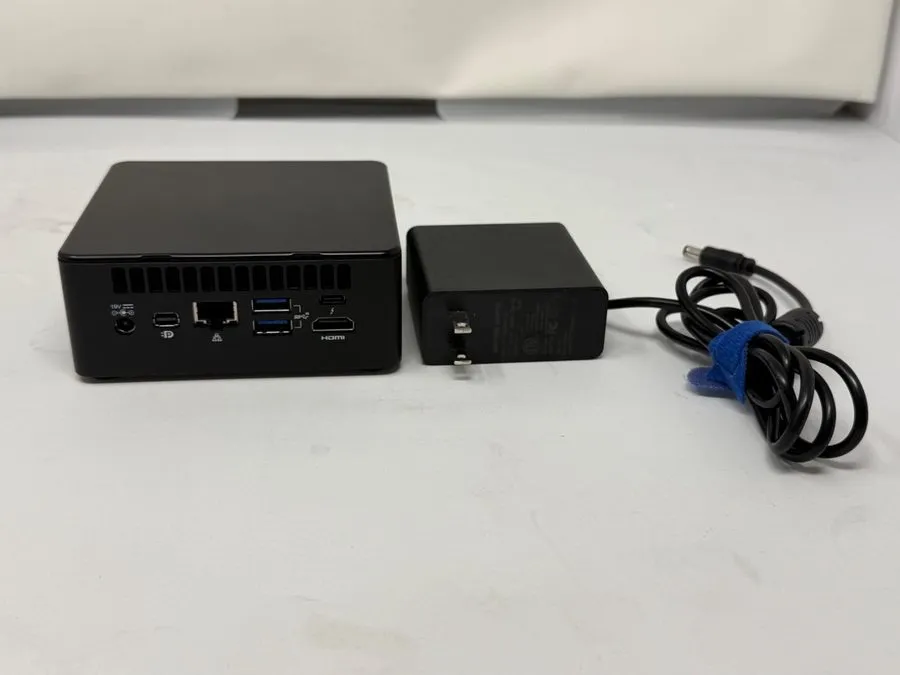 SSD-накопитель NUC 11 NUC11PAHi70Z02, Intel i7-1165G7 quad-core, 32GB DDR4, 1TB 