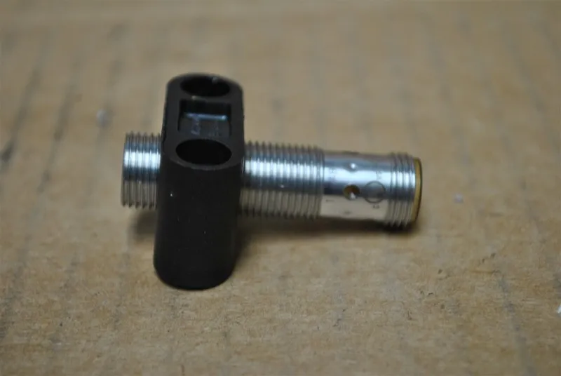Датчик приближения IFM IFS289 Proximity Switch Sensor