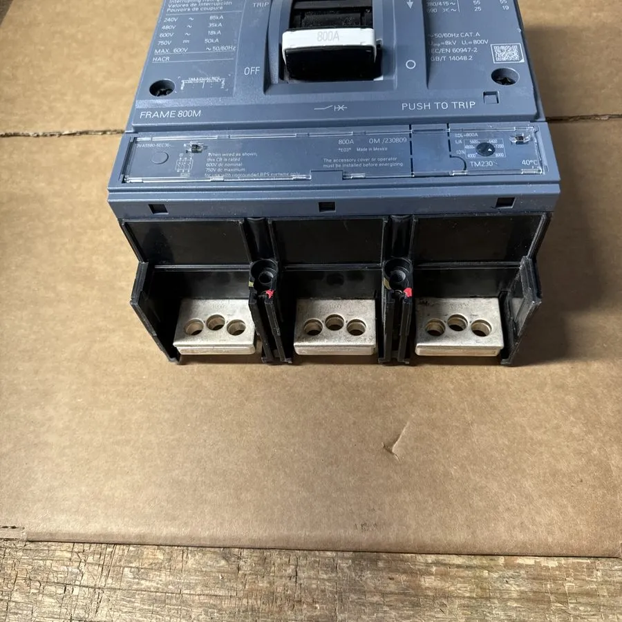 Автоматический выключатель Siemens Breaker 3VA5580-5EC36-0AA0 3 POLE 800 AMP 3VA