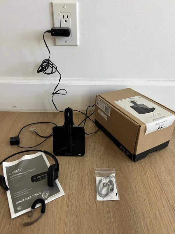 VoIP-шлюз Plantronics CS540 Wireless Headset System Black Complete 84693-01 — фото лота 1