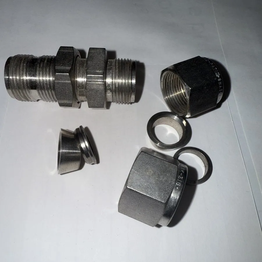 Фитинг Swagelok SS-810-61 Tube Fitting, Bulkhead Union, 1/2 in. Tube OD