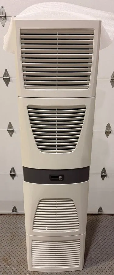 Монтажный шкаф RITTAL 3329540 ENCLOSURE AIR CONDITIONER, 9,383 BtuH, 400/460V AC
