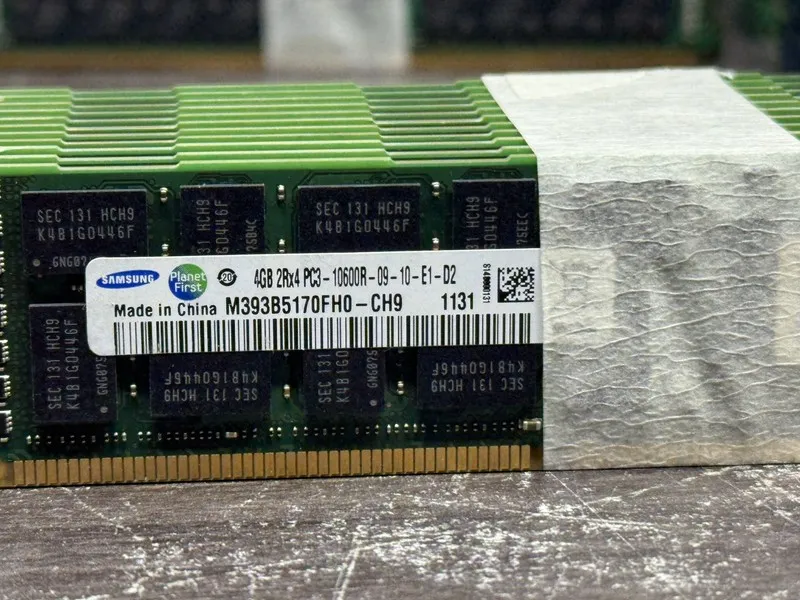 Модуль памяти Samsung 4GB 2Rx4 PC3-10600R M393B5170FH0-CH9 DDR3 Server Ram