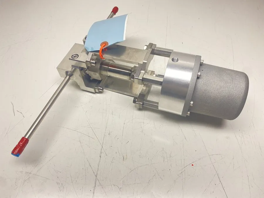 Клапан Swagelok SS-6UW-TJ6-4C-41544-NSR Bellows Valve 3/8”