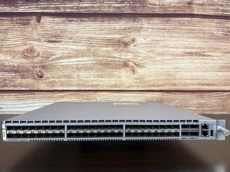 Коммутатор Arista DCS-7050TX-64 48-Port 10GbE RJ45 4-Port 40GbE QSFP Switch — фото лота 1