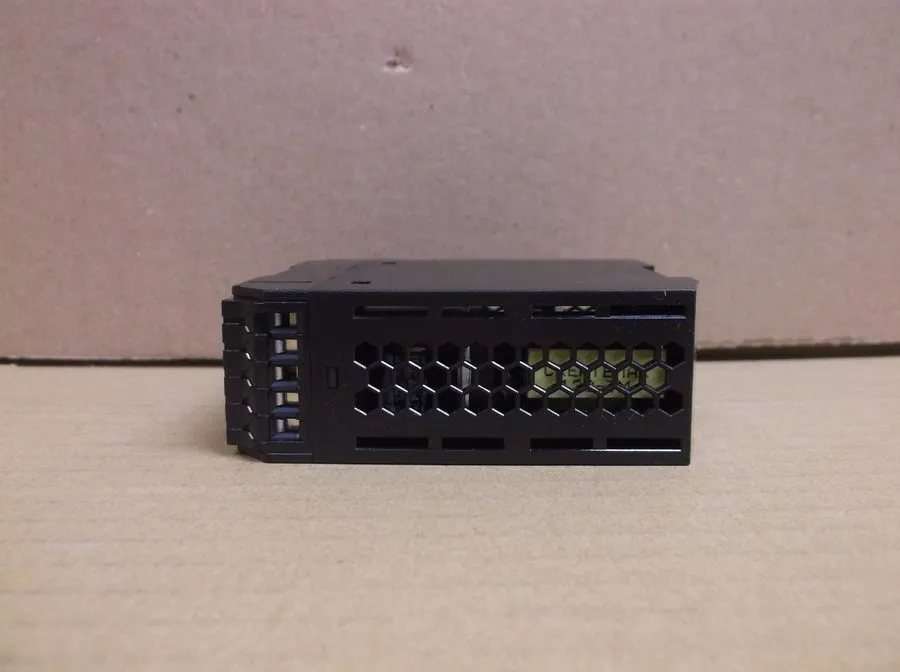Блок питания OMRON S8VK-G03012 12V DC 30W 2.5A DIN RAIL DC POWER SUPPLY 12 V 30 