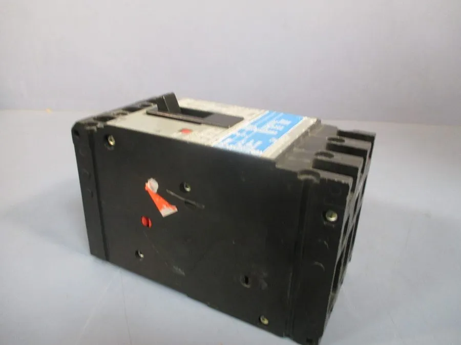 Автоматический выключатель ITE SIEMENS ED63B080 80A 3 POLE 480V CIRCUIT BREAKER 