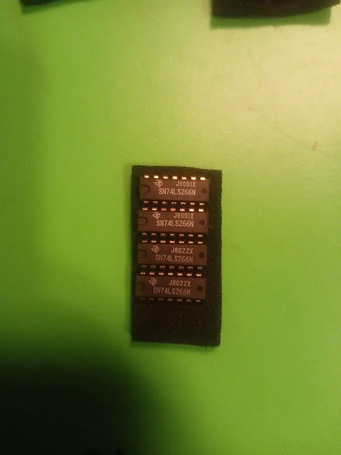 Микросхема Texas Instruments SN74LS266N A Quadruple 2-INPUT-NOR (XNOR) Gate(IC) — фото лота 1