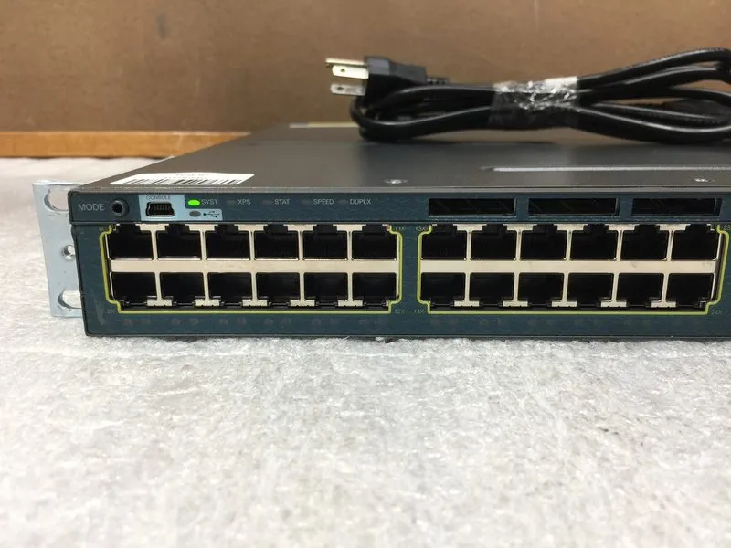 Коммутатор Cisco Catalyst WS-C3560X-48T-L 48-Port Gigabit Ethernet Switch — фото лота 2