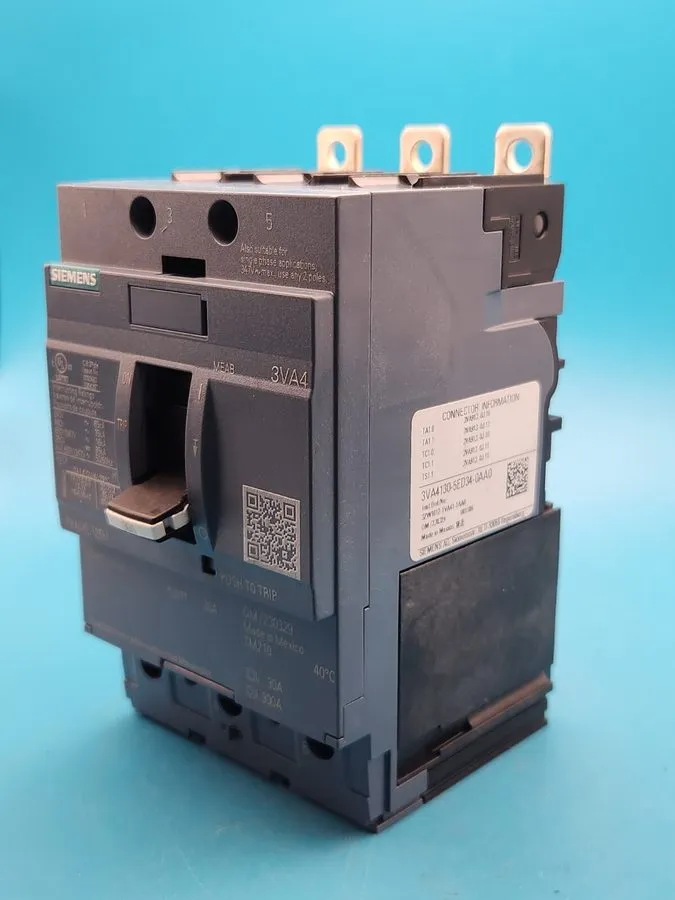 Автоматический выключатель Siemens 3VA4130-4ED34-0AA0 30 Amp 480 Vac 3 Pole Brea
