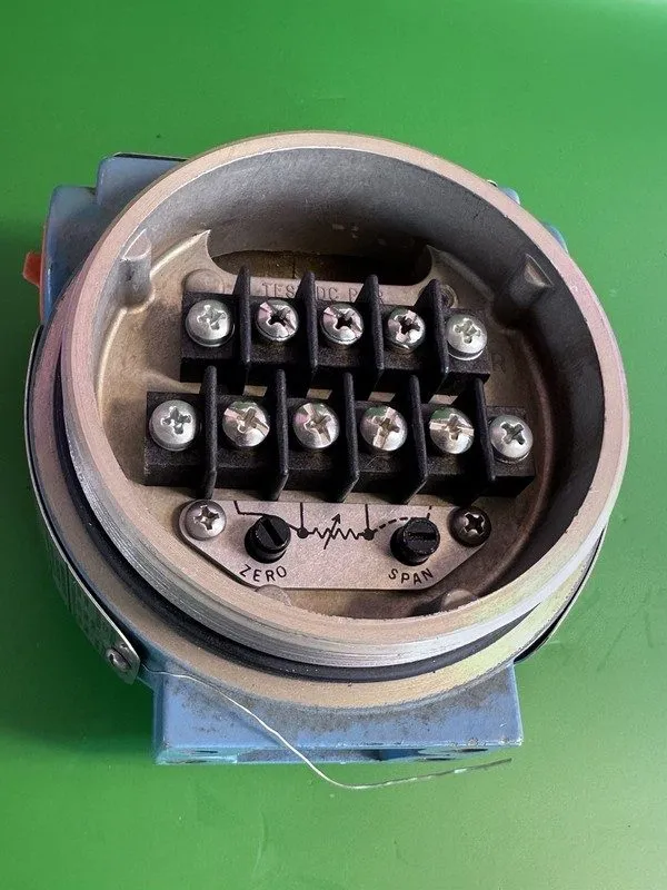 Датчик температуры ROSEMOUNT 0444RL9U3A1E5R0854 TEMPERATURE TRANSMITTER