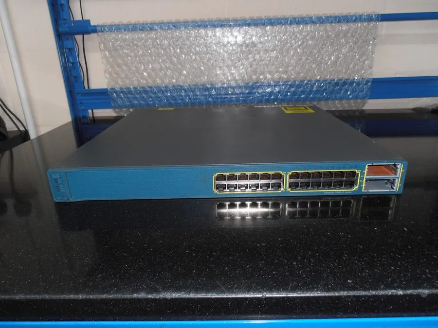 Коммутатор Cisco Catalyst 3560E-TD WS-C3560E-24TD-E 24 Port Gig Switch + 2 X2 10 — фото лота 1
