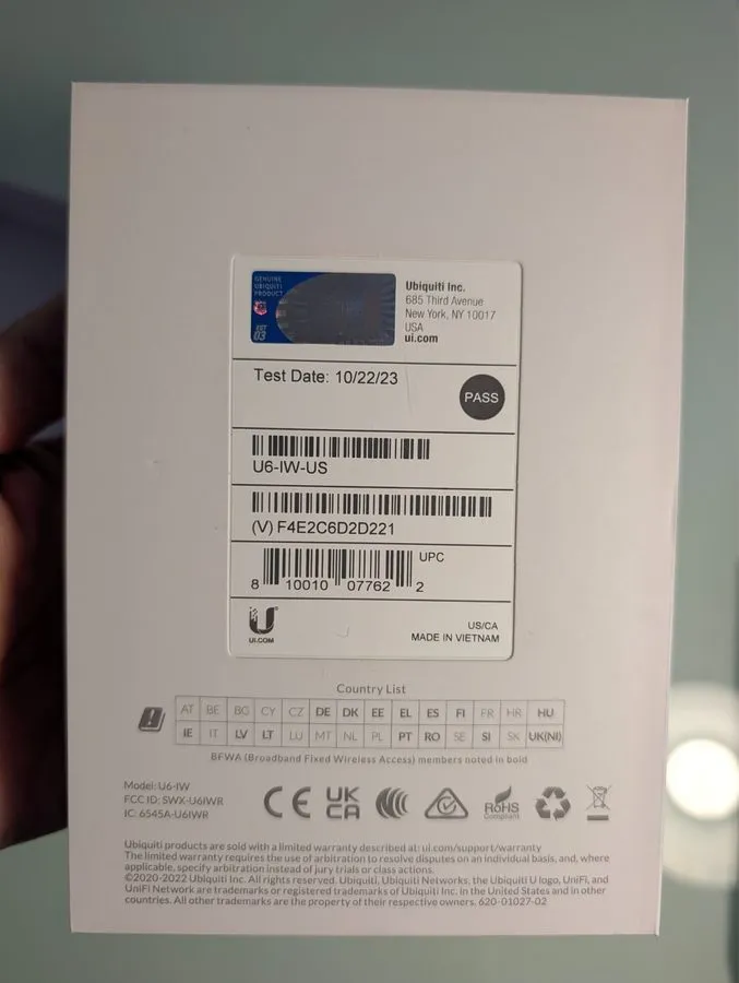 Точка доступа Wi-Fi Ubiquiti UniFi WiFi 6 Wireless In Wall Access Point & 4 Port