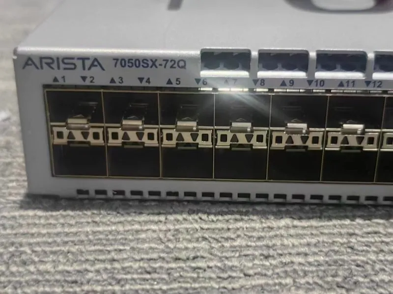 Коммутатор Arista DCS-7050SX-72Q-F 48xSFP+ 6x40GbE QSFP+ switch — фото лота 1