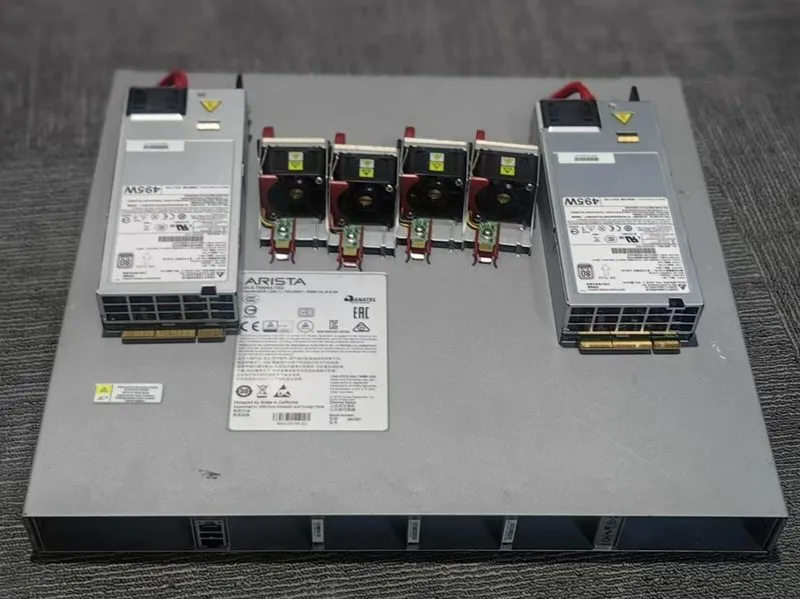 Коммутатор Arista DCS-7050SX-72Q-F 48xSFP+ 6x40GbE QSFP+ switch — фото лота 3