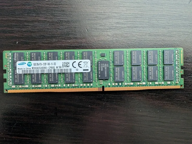 Модуль памяти Samsung DDR4 2133MHzCL15 16GB RegECC 2Rx4 (PC4 2133) M393A2G40DB0-