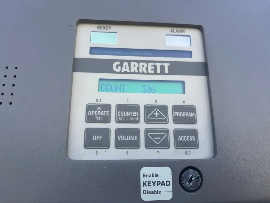 Оборудование видеонаблюдения Garrett PD6500i Walk-Through Metal Detector Commerc