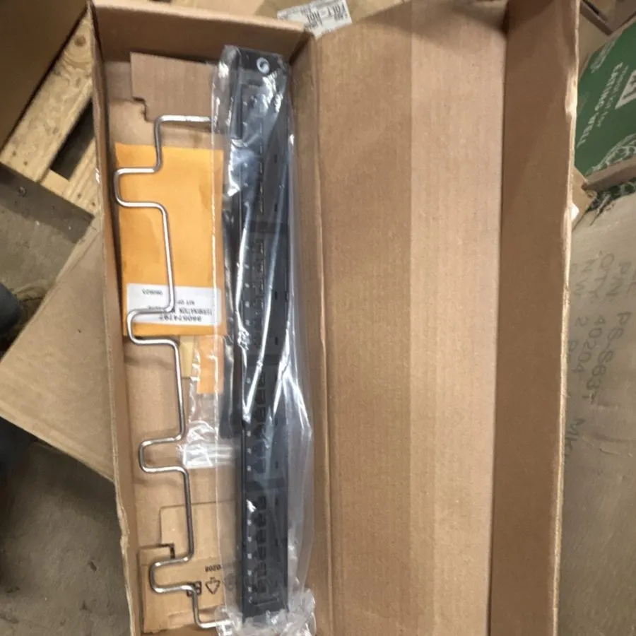 Патч-панель COMMSCOPE UNIPRISE UNP-6-DM-1U-24 760180042 RJ45 24 Port Patch Panel