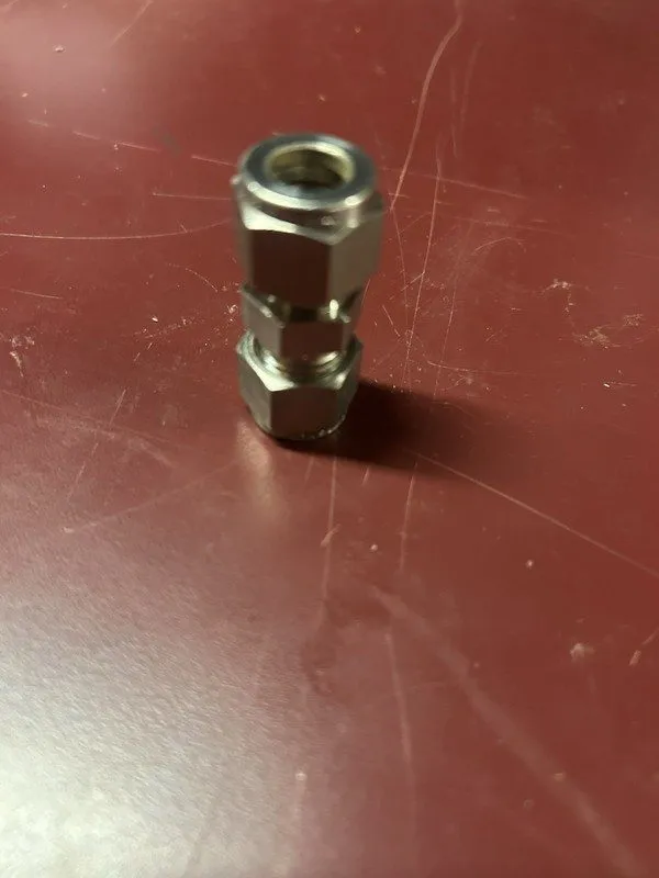 Фитинг 1 Swagelok Stainless Steel Union Fitting, 3/8" OD Tube, SS-600-6