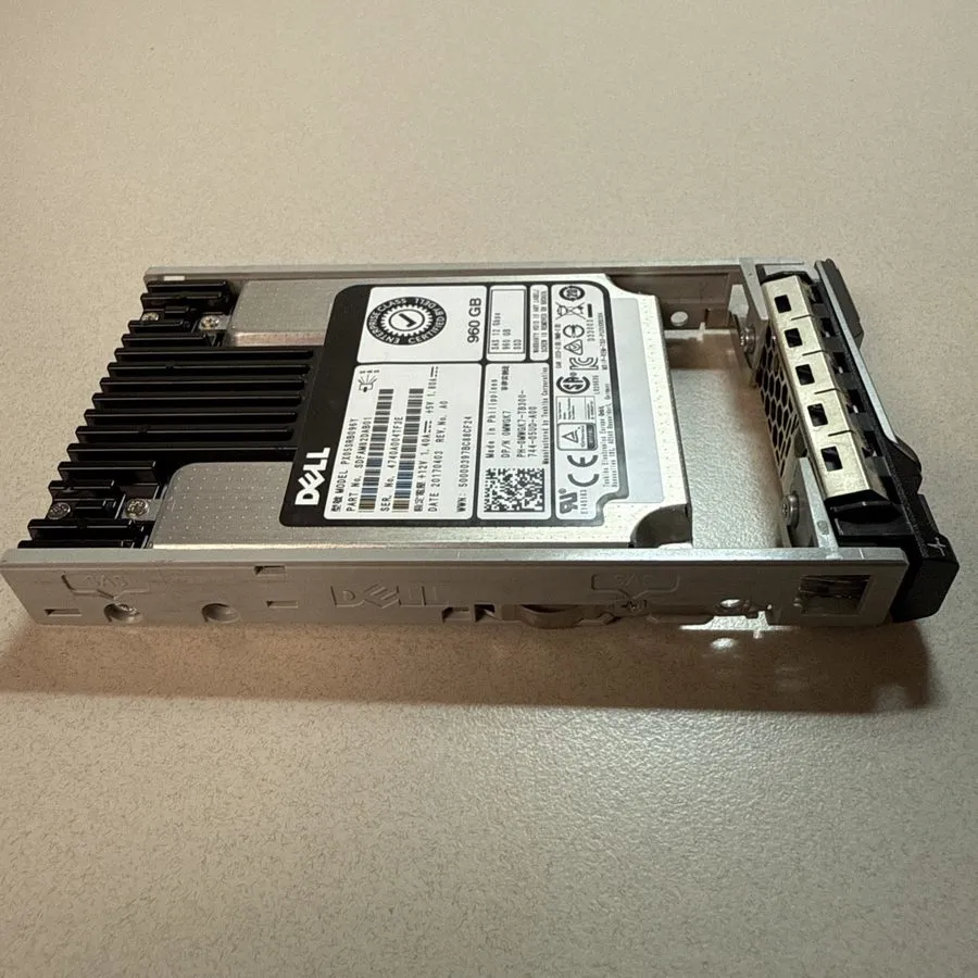 Сервер 0MWGK7 Dell PX05SRB096Y 960GB 2.5" SAS 12G PowerEdge R650 R750 Server SSD — фото лота 2