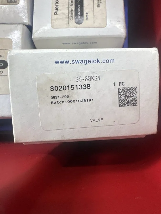 Клапан Swagelok SS-83KS4 Manual Stainless Ball Valve 1/2in NPT 6000 WOG — фото лота 1