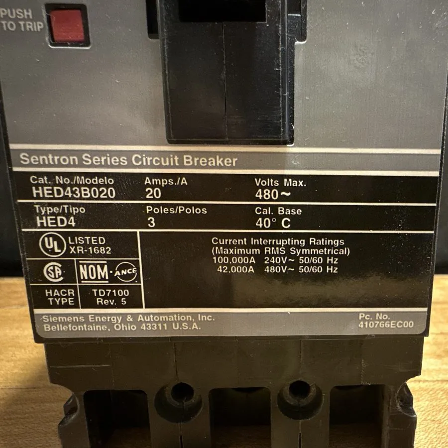 Автоматический выключатель Siemens Sentron Series 3 pole circuit breaker 20A 480