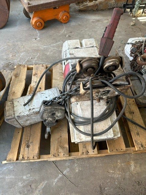 Таль Coffing 3 Ton Electric Chain Hoist Model (EC6010-3) — фото лота 1