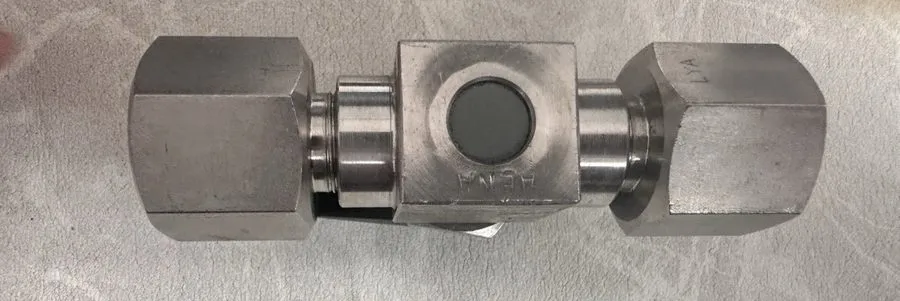 Клапан SS-83KF8 Stainless Steel 3-Piece High Pressure Ball Valve — фото лота 1