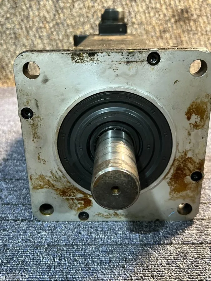 Серводвигатель FANUC AC SERVO MOTOR MODEL A22/3000, A06B-0148-B075#E000 4.4 KW 1