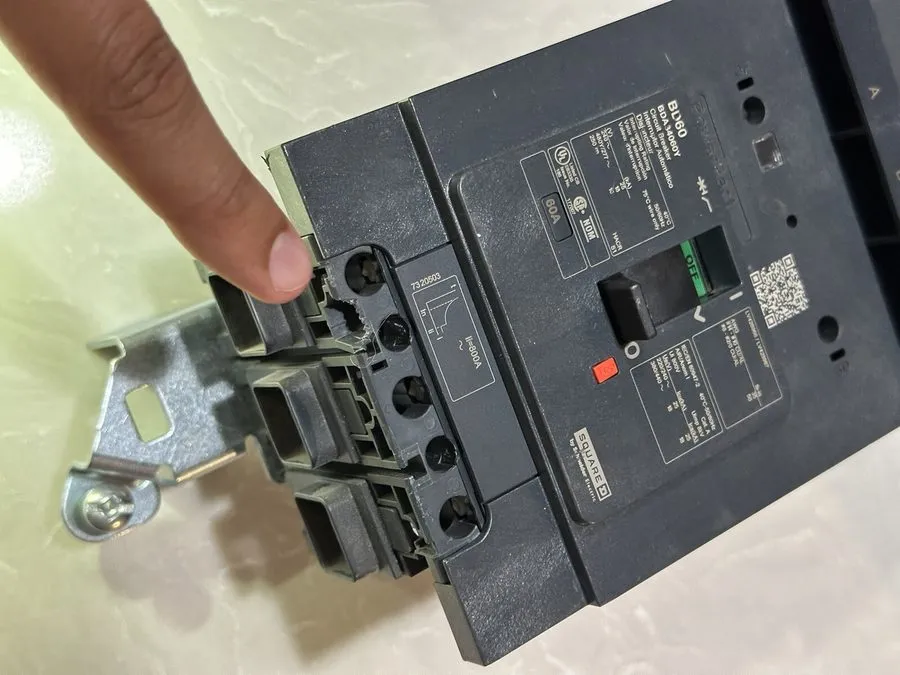 Автоматический выключатель BDA34060Y 60 Amp Square D I-Line 480V 3P Circuit Brea