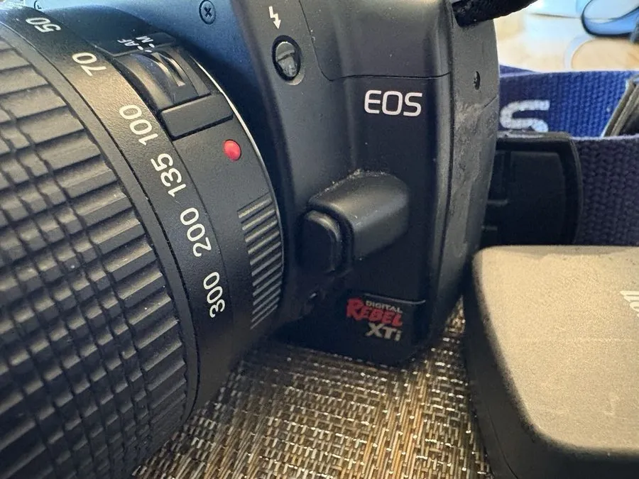 Объектив Canon Rebel XTi Digital SLR w/ Tamron 28-300 XR Di Lens