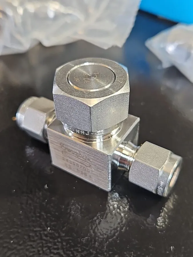 Клапан Swagelok SS-53S4 Stainless Steel Lift Check Valve FNSP