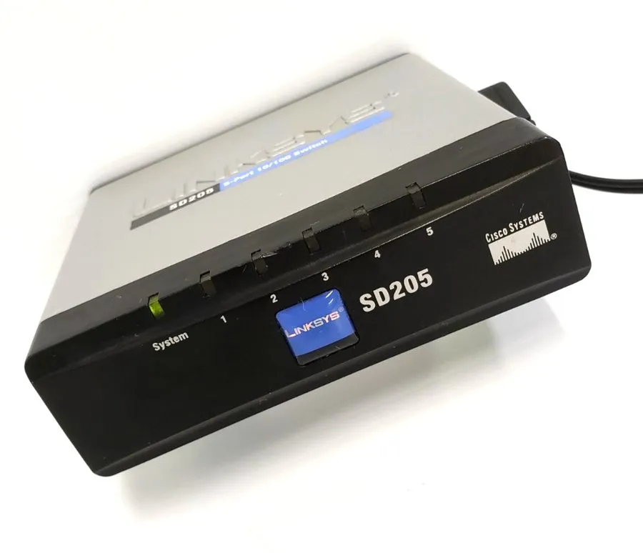 Коммутатор Linksys SD205 5-Port 10/100 Desktop Ethernet Switch Cisco Systems Ver