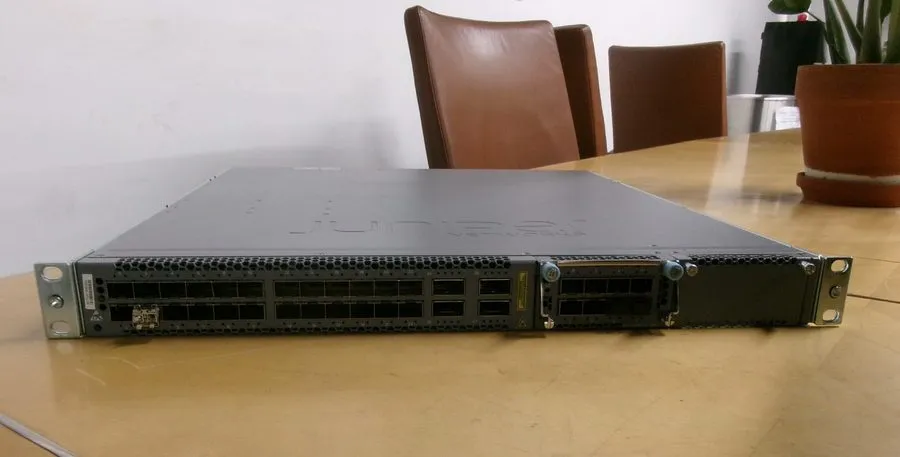 Коммутатор JUNIPER EX4600-40F-AFO NETWORK SWITCH BAREBONES