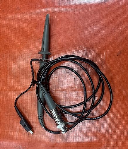 Tektronix P2200 Passive Probe 200MHz/6MHz 10MΩ/1MΩ 10X/1X