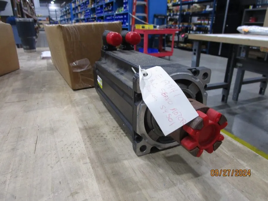 Серводвигатель ALLEN BRADLEY MPL-B4540F-SJ24AA SERVO MOTOR — фото лота 1