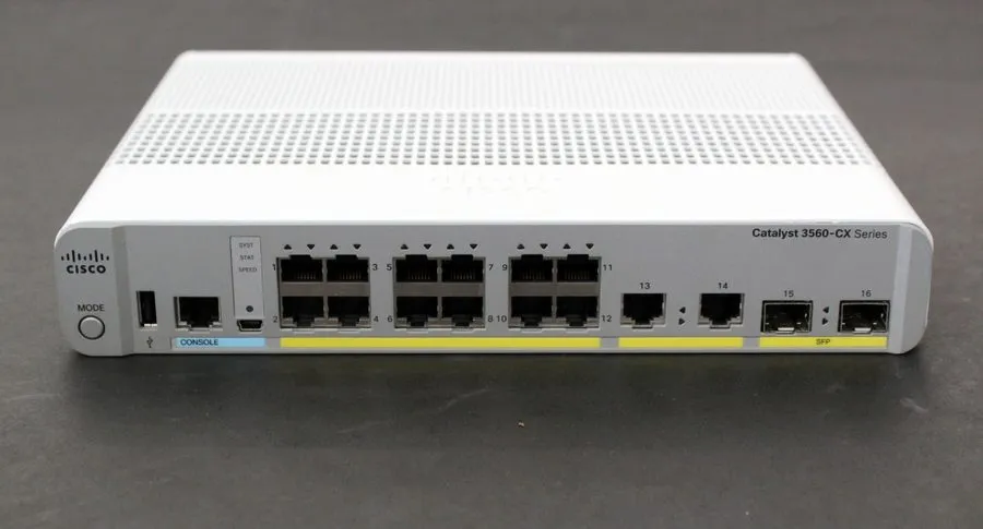 Коммутатор Cisco WS-C3560CX-12TC-S, 12 Port 3560-CX Data IP Base Switch 12 GE