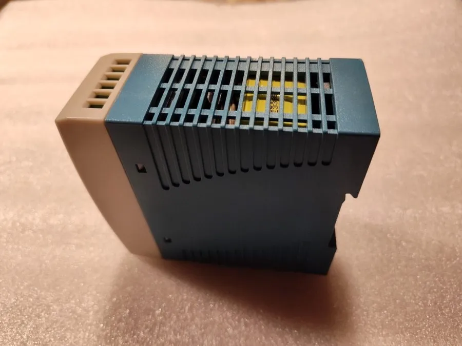 Блок питания Mean Well MDR-60-12 60W 12VDC 5A DIN Rail Switchmode Power Supply — фото лота 2
