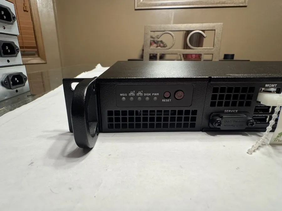 Видеокоммутатор Crestron DM-NVX-DIR-80 DigitalMedia Director Virtual Switcher 65 — фото лота 2