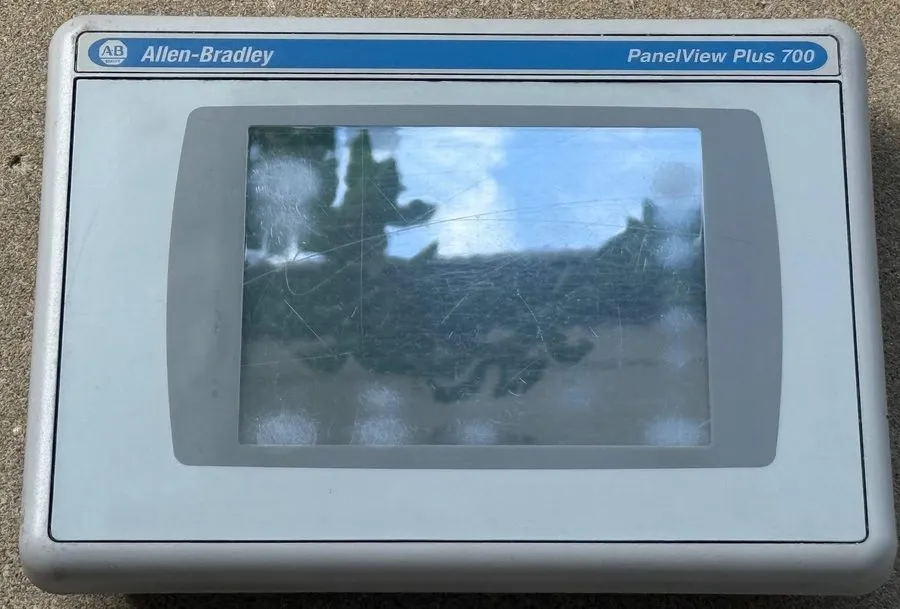 Панель оператора Allen-Bradley 2711P-RDT7C FACTORY PanelView Plus 700