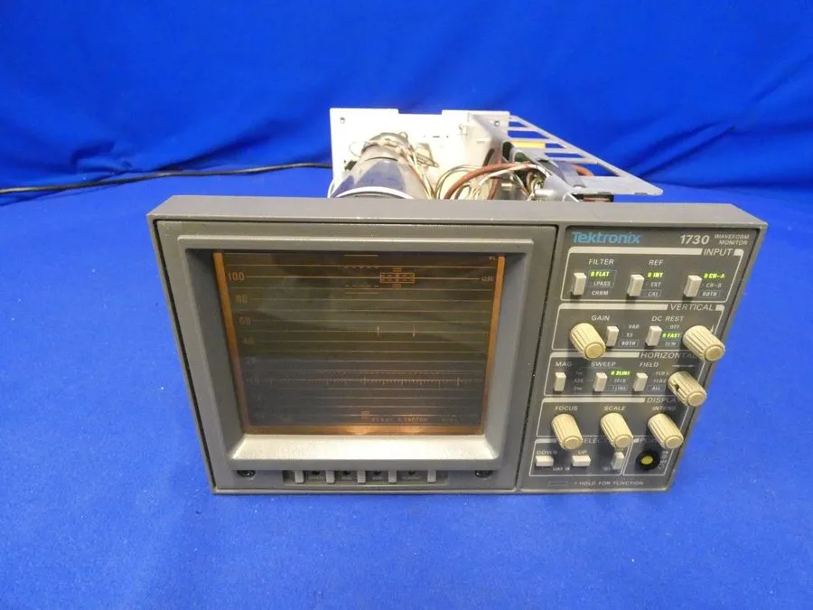 Тестер TEKTRONIX 1730 Waveform Monitor and 1720 Vectorscope
