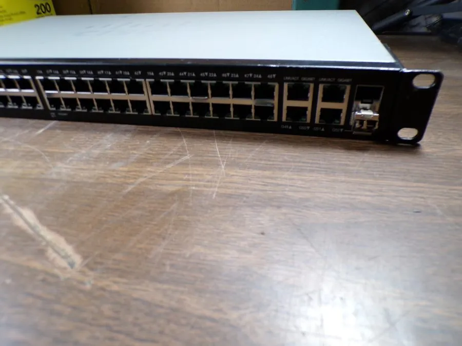 Коммутатор CISCO SG300-52 SWITCH