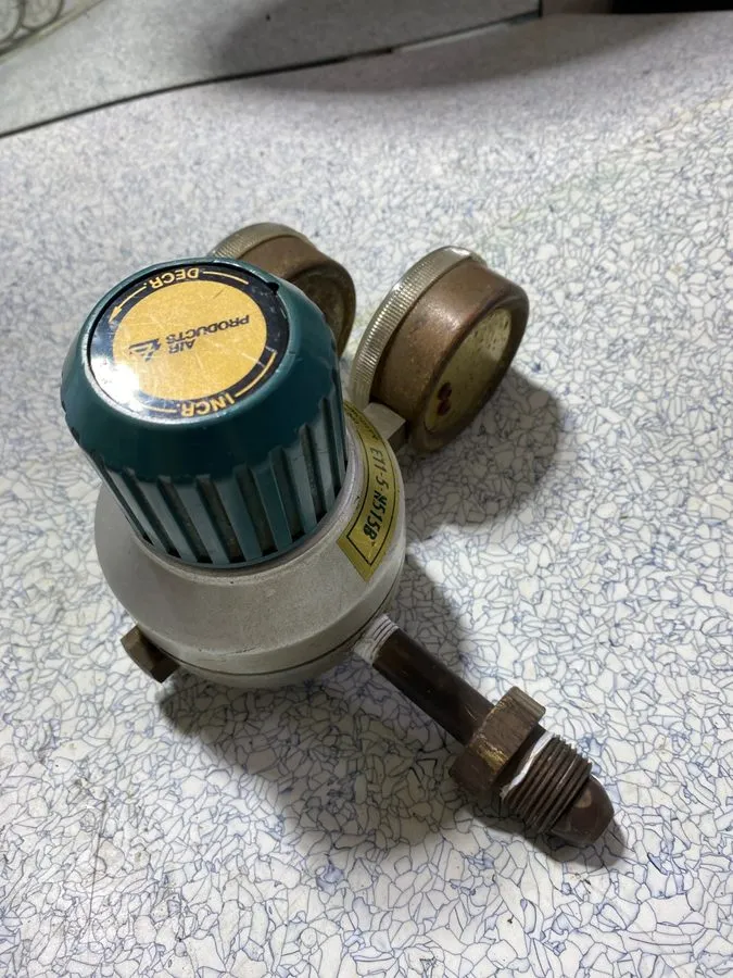 Трубопроводная арматура air products gas regulator model# E11-5-N515B very — фото лота 2
